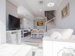 Compra apartamento mobiliado na Bela Vista com 3 quartos, churrasqueira e piscina no condomínio.
