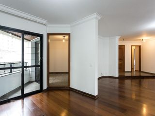 Apartamento de 4 quartos na Vila Uberabinha para compra, com churrasqueira no condomínio. — foto 4