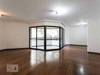 Apartamento de 4 quartos na Vila Uberabinha para compra, com churrasqueira no condomínio. — foto 2
