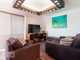 Comprar apartamento com 4 quartos e varanda, aceita pets.