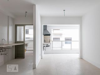 Alugar apartamento com 2 quartos, 1 suíte, varanda, academia e piscina no condomínio. — foto 1