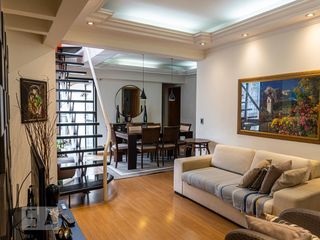 Venda de apartamento com 4 quartos, varanda gourmet, piscina e churrasqueira.