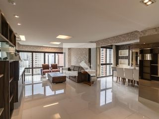 Apartamento à venda, com 187 m², 3 quartos e 3 vagas