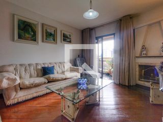 Para comprar apartamento mobiliado com 4 quartos, varanda, piscina e pet-friendly na Vila Mariana.