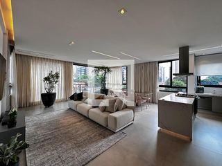 Apartamento em Campo Belo com 3 quartos e closet. Academia no condomínio. Ideal para comprar.