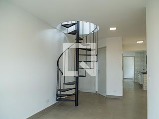 Apartamento com 4 quartos, churrasqueira no condomínio e quintal. Ideal para comprar. — foto 3