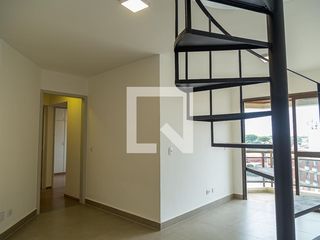 Apartamento com 4 quartos, churrasqueira no condomínio e quintal. Ideal para comprar. — foto 2