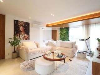 Comprar apartamento mobiliado na Pompeia com 2 quartos, varanda e pets permitidos.