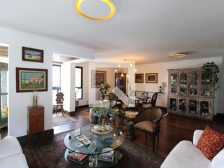 Apartamento à venda, com 196 m², 4 quartos e 3 vagas