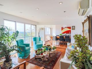 Apartamento mobiliado no Brooklin com 4 suítes e varanda, ideal para comprar.