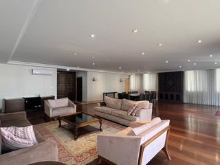 Apartamento à venda com 4 quartos, sendo 3 suítes. Ideal para quem busca conforto e praticidades.