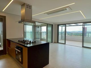 Apartamento com varanda, 2 quartos, churrasqueira e academia no condomínio para comprar.