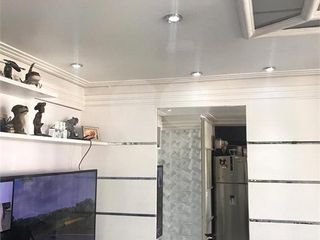 Comprar apartamento com 3 quartos, varanda gourmet e piscina no condomínio.