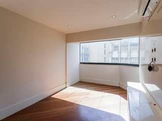 Comprar apartamento com 3 quartos, 1 suíte, garden, academia, churrasqueira e piscina no condomínio.