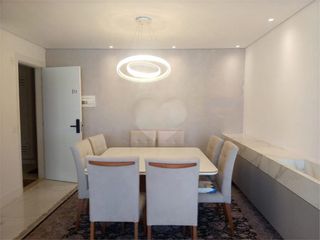 Comprar apartamento na Lapa: 2 quartos, varanda gourmet, piscina e churrasqueira no condomínio. Mobiliado. — foto 4