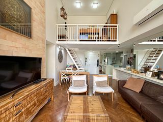 Apartamento com 3 quartos e varanda, ideal para compra. Prático e funcional para sua família.