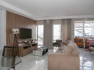 Venda de apartamento com 3 suítes e varanda na Vila Bela Alianca.