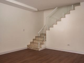 Casa com 3 quartos e varanda. Churrasqueira no condomínio. Ideal para comprar. — foto 2