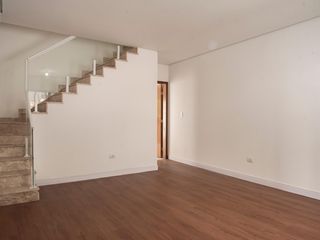 Casa com 3 quartos e varanda. Churrasqueira no condomínio. Ideal para comprar. — foto 1