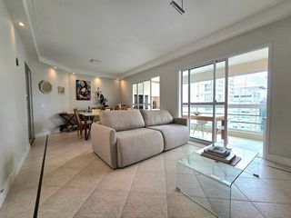 Venda de apartamento mobiliado na Vila Olímpia com 3 quartos, piscina e academia no condomínio.