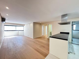 Comprar apartamento na Vila Olímpia: 3 quartos, piscina no condomínio.