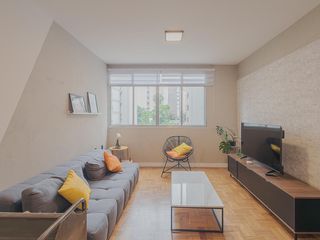 Aluguel: apartamento mobiliado no Jardim Paulista, 2 quartos (1 suíte).