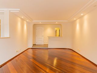 Apartamento mobiliado com 3 quartos, varanda e quintal. Piscina e academia no condomínio. Ideal para comprar. — foto 3