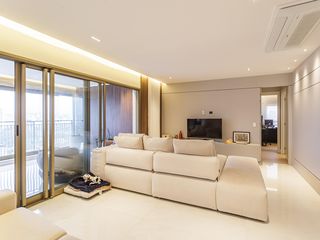 Apartamento mobiliado em Indianópolis com 3 quartos e varanda gourmet, ideal para comprar.