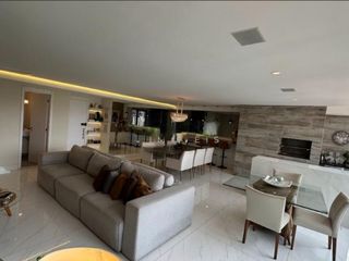 Comprar apartamento mobiliado com 3 quartos, closet e piscina no condomínio.