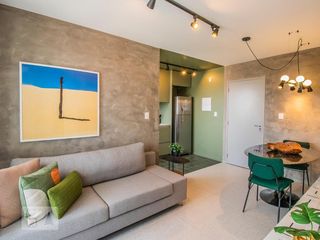 Compra apartamento mobiliado na Vila Clementino com 2 quartos, varanda gourmet e piscina no condomínio. — foto 2