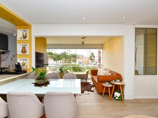 Apartamento em Perdizes com 2 quartos, varanda, closet, piscina e academia. Excelente compra!
