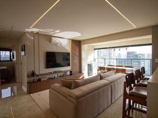 Apartamento mobiliado com 2 quartos e churrasqueira. Compra ideal com churrasqueira no condomínio.