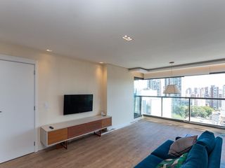 Venda de apartamento mobiliado, 2 quartos, com closet.
