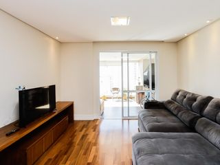 Apartamento mobiliado em Santo Amaro com 2 quartos, ideal para comprar.