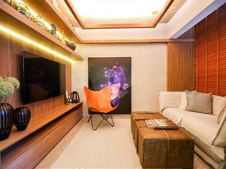 Comprar apartamento em Perdizes com 3 quartos, varanda gourmet e piscina no condomínio.