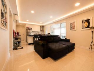 Compra apartamento em Campo Belo: 3 quartos, 1 suíte, closet, piscina, mobiliado.