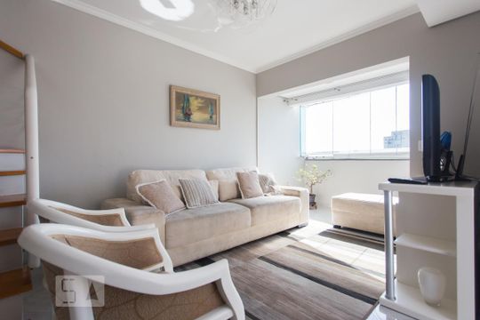 Compra apartamento mobiliado na Bela Vista com 3 quartos, churrasqueira e piscina no condomínio. — Sala