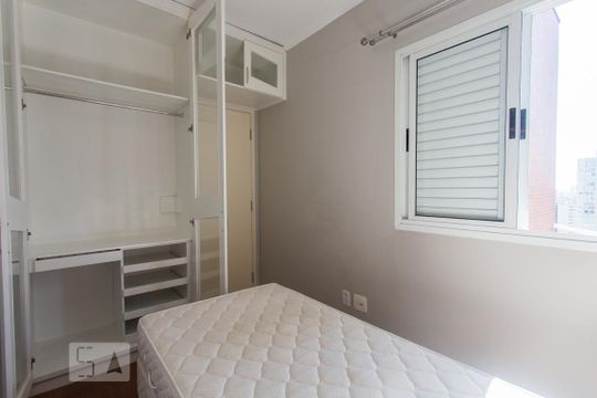 Compra apartamento mobiliado na Bela Vista com 3 quartos, churrasqueira e piscina no condomínio. — Quarto I