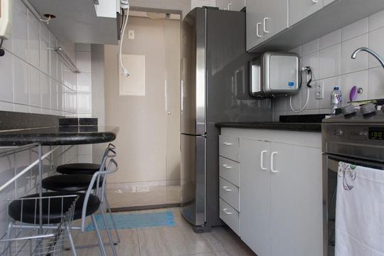 Compra apartamento mobiliado na Bela Vista com 3 quartos, churrasqueira e piscina no condomínio. — foto 42