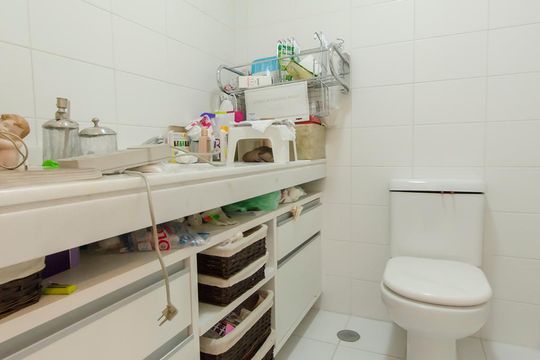 Comprar apartamento no Parque Colonial com 3 quartos, churrasqueira e piscina no condomínio. — Banheiro da suíte 3