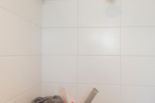 Comprar apartamento no Parque Colonial com 3 quartos, churrasqueira e piscina no condomínio. — Banheiro da suíte 3