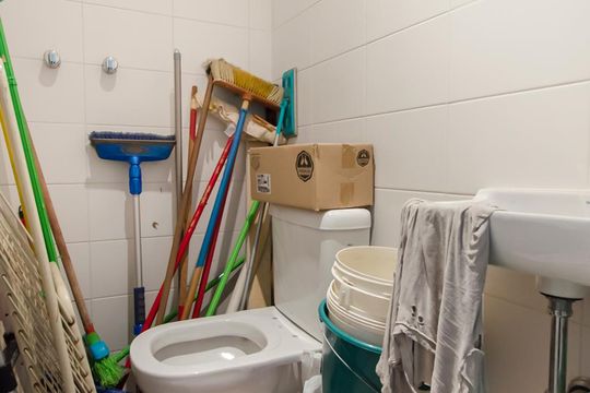 Comprar apartamento no Parque Colonial com 3 quartos, churrasqueira e piscina no condomínio. — Banheiro de serviço