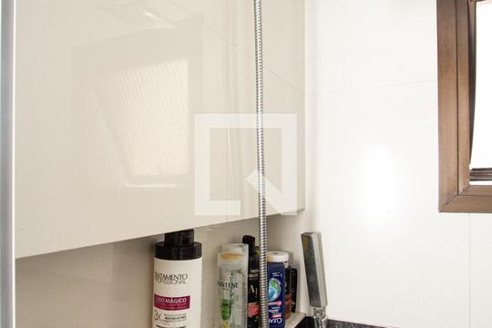 Apartamento no Itaim Bibi com 4 quartos, varanda e piscina. Excelente compra! — Banheiro da Suíte 1