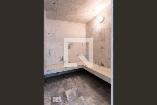 Apartamento no Itaim Bibi com 4 quartos, varanda e piscina. Excelente compra! — Área comum - Sauna