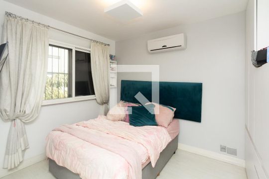 Apartamento no Itaim Bibi com 4 quartos, varanda e piscina. Excelente compra! — Suíte 2