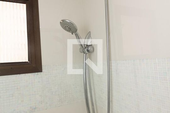 Apartamento no Itaim Bibi com 4 quartos, varanda e piscina. Excelente compra! — Banheiro