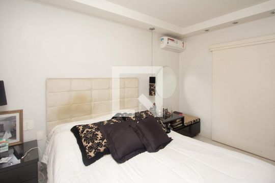 Apartamento no Itaim Bibi com 4 quartos, varanda e piscina. Excelente compra! — Suíte 1