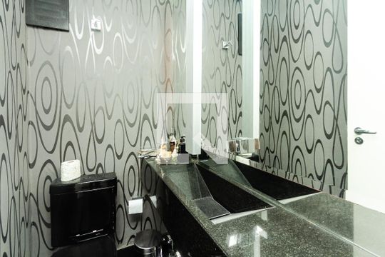 Apartamento no Itaim Bibi com 4 quartos, varanda e piscina. Excelente compra! — Lavabo