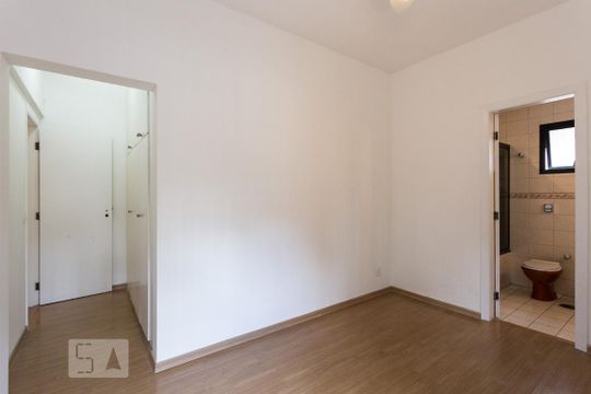Apartamento de 4 quartos na Vila Uberabinha para compra, com churrasqueira no condomínio. — Suíte 1