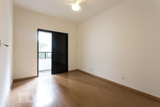 Apartamento de 4 quartos na Vila Uberabinha para compra, com churrasqueira no condomínio. — Suíte 2